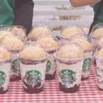 フラペチーノにのったパイをザクザク😆🌟スタバの新感覚フラペチーノ🍓🍒🍧