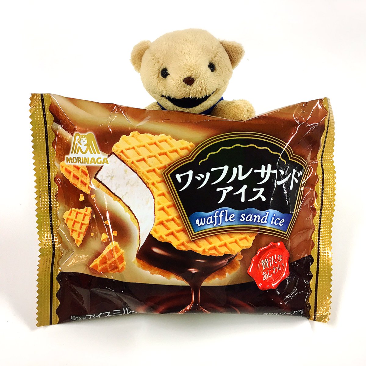 本日発売🍫　ザクザク食感！「ワッフルサンドアイス」が登場🐻⭐️