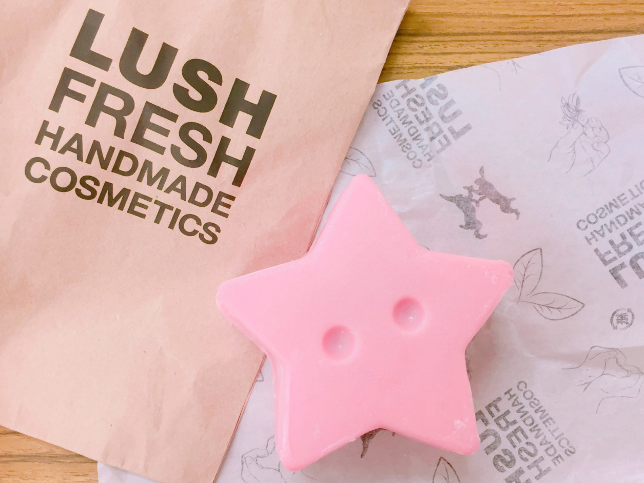 クリスマス限定🎄🎅LUSHのきらきらボディパウダー✨