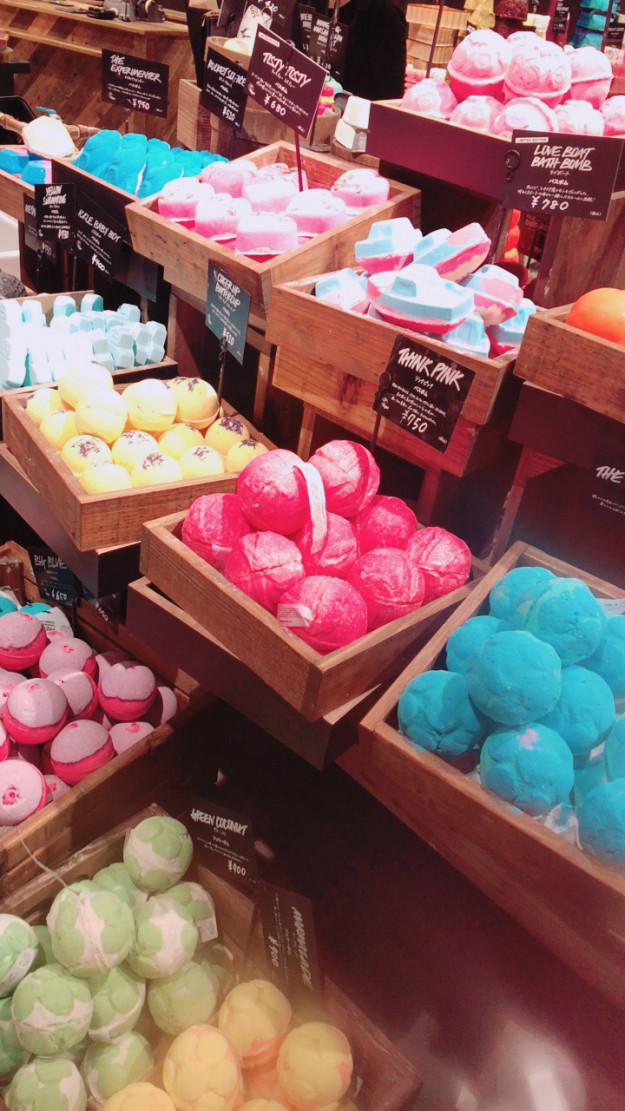 💚バレンタイン限定❤️絶対買いたい！めちゃかわなLUSHボム⚡️