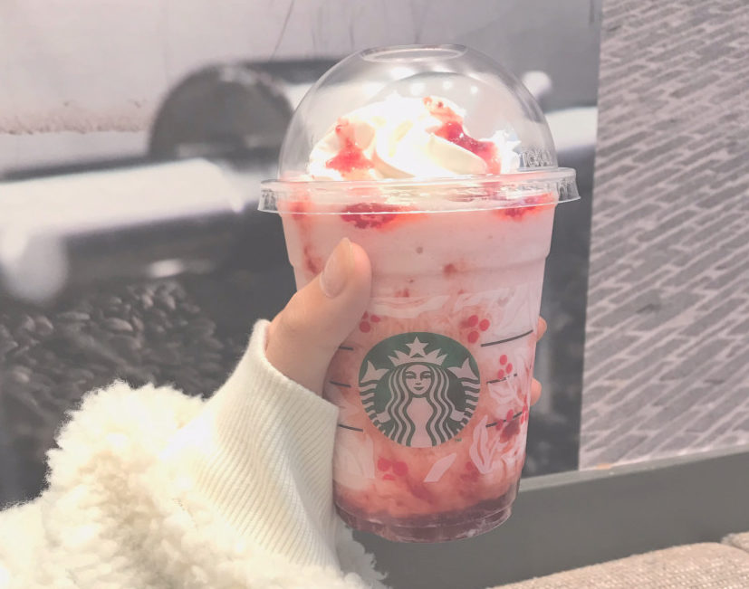 スタバ新作が映えると噂🍓ストロベリーケーキフラペチーノ！