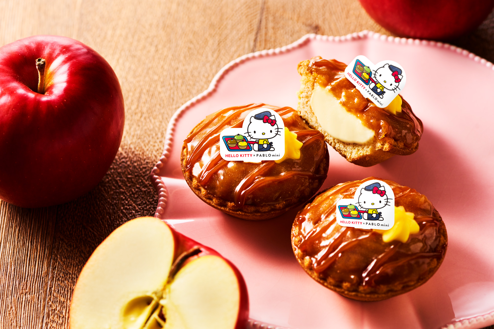 キティちゃんの好物がタルトに❤️ハローキティとのコラボパブロミニ発売🍎