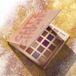 【CLIO】からクリスマスコフレが登場✨キラキラパッケージがかわいい25色アイシャドウパレット🎄💗