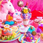 『KAWAII MONSTER CAFE』バレンタイン一色な期間限定メニュー💝ロッテのチョコパイを使った“KAWAII”スイーツも登場🍫🌈