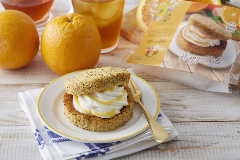 〜『Afternoon Tea』監修スイーツ〜冷やして食べても美味しい🧡夏限定の紅茶のシフォンサンド「オレンジアールグレイの紅茶シフォンサンド」全国のファミリーマートで8月4 日発売🍊✨