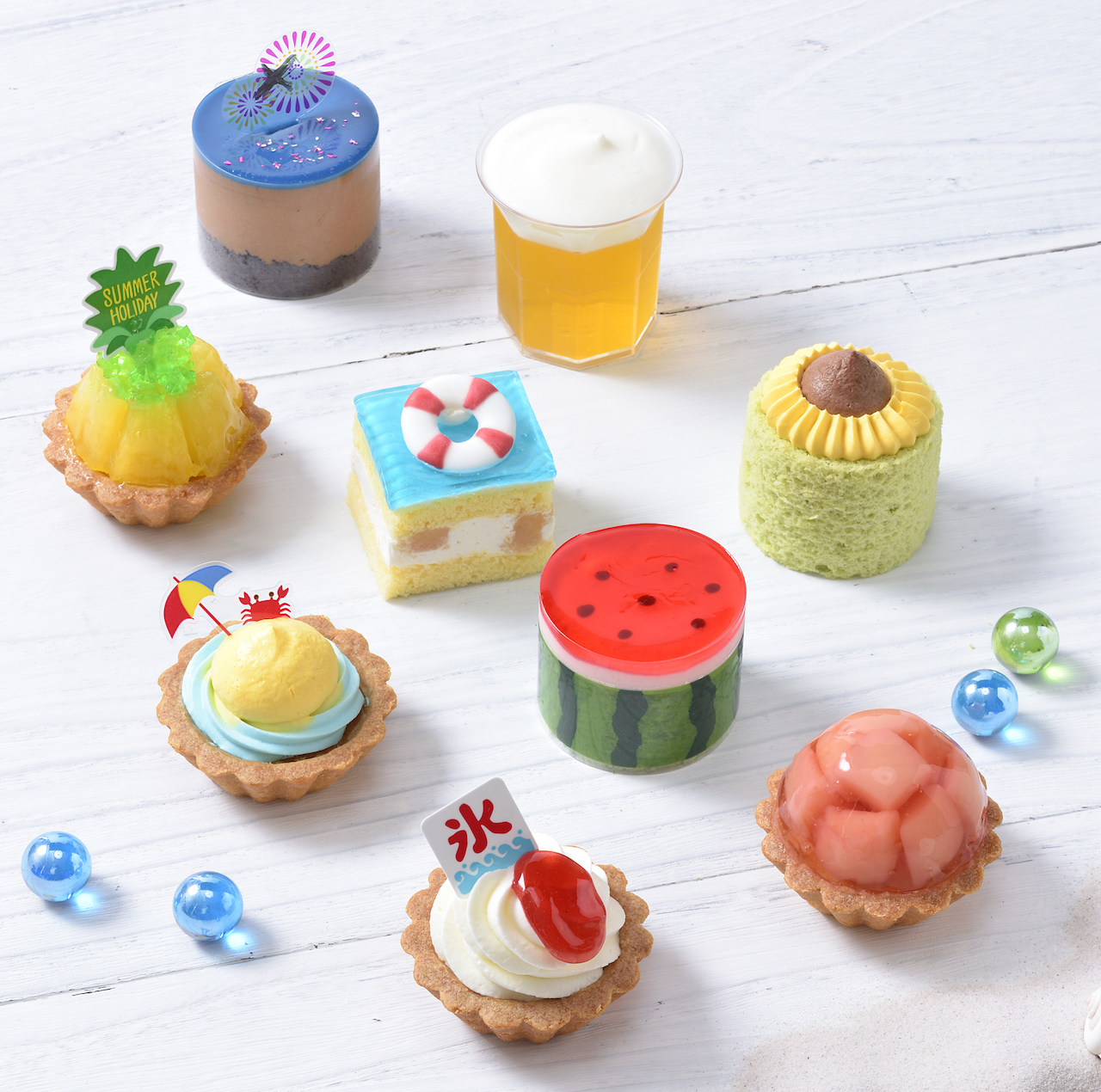 銀座コージーコーナーより“夏”を表現した9種のプチケーキ「サマーホリデー（9個入）」が発売🧁🍉🍧🎆
