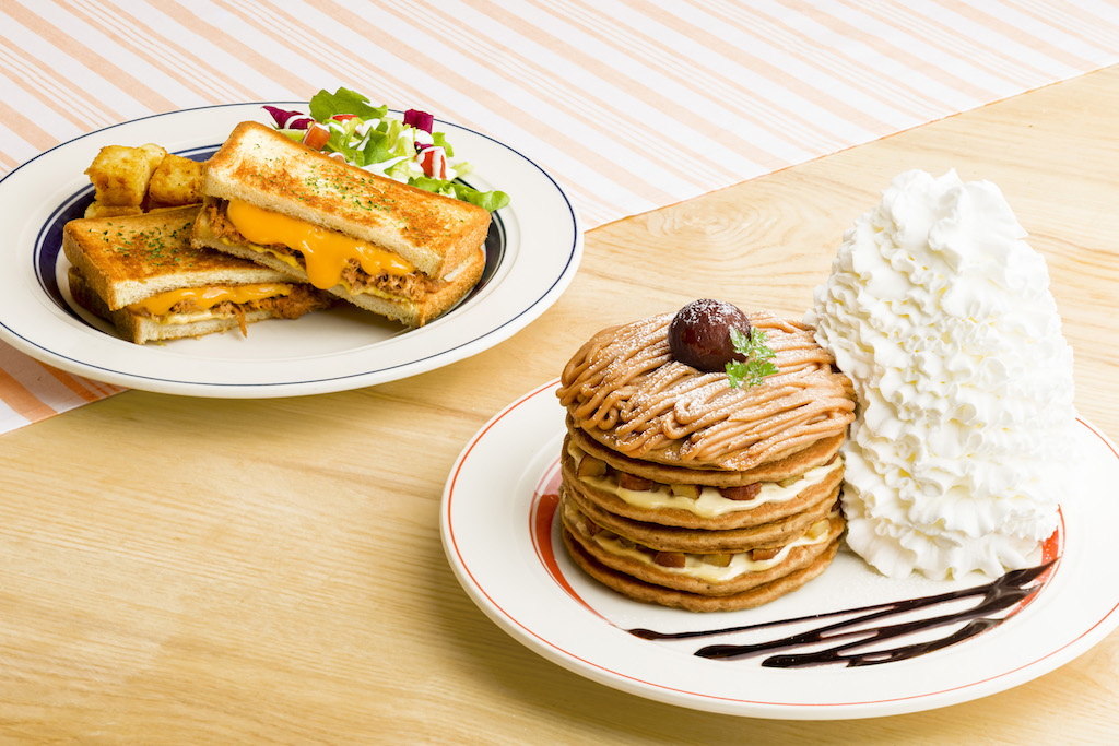 EGGS ’N THINGS から毎年人気のモンブランパンケーキ＆ホットサンドが今年も登場🥞🥪🧀