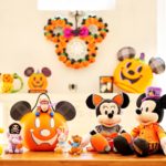 ハロウィーンを楽しもう！仮装したミッキーやプーさんたちのアイテムが登場🎃💜