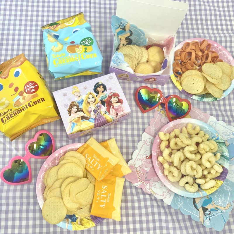 【注目の新作お菓子‼︎】お菓子パーティーにおすすめのアイテムといっしょにご紹介😋🍭💖💜映え方も伝授するよ😎✌️