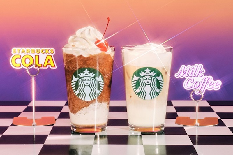 【スターバックス】レトロアメリカンにインスパイアされたポップな世界観を楽しむ💖 『スターバックス コーラ フラペチーノ®』、『クリーミー & スイート ミルクコーヒー』など 新商品を3月15日(水)から発売🤤🍫🍒🇺🇸