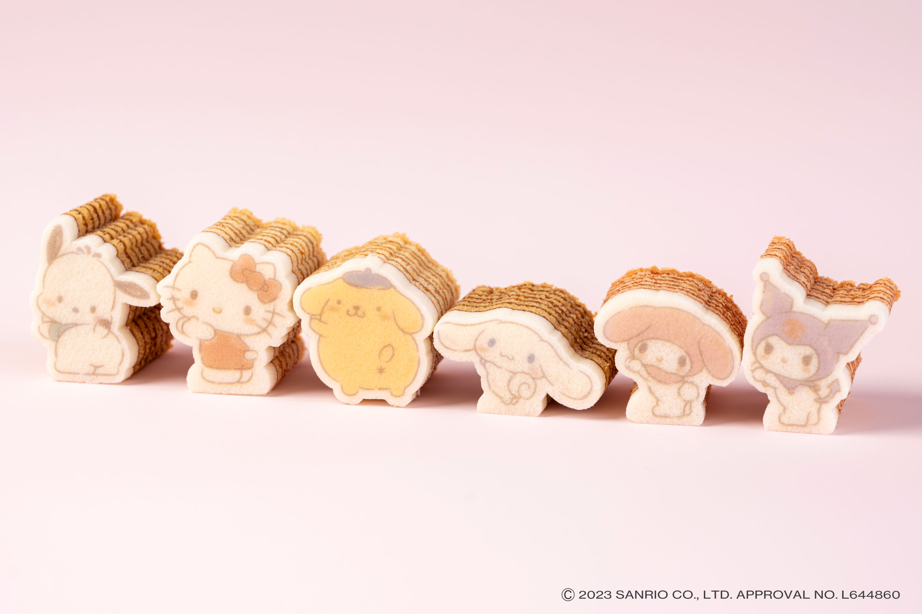 【注目コラボ】サンリオキャラクターズが、かわいくおねだり♪甘えるポーズを並べてつなげてきゅんとする、「かまって！きゅん♡」な型ぬきバウムが11月10日(金)より新発売🐈🎀💕