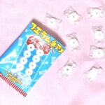 【編集部食レポ🍽】時代を超えて愛されるお菓子「パインアメ」と「フエラムネ」夢のコラボレーションが実現✨限定発売の「フエラムネアメ」を食べてみた🤤💘🫧発売場所や味など徹底解説✏️