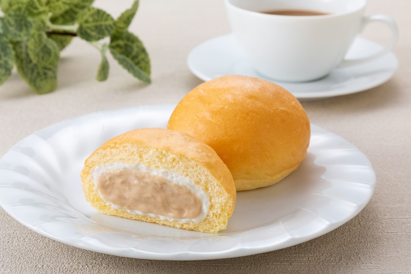 【ファミリーマート限定!!】香り高い茶葉とクリームが織りなす甘く上品な風味💭「冷やして食べる とろけるくりーむパン ミルクティー」11月4日(火)新発売🤤🥯☕️💭